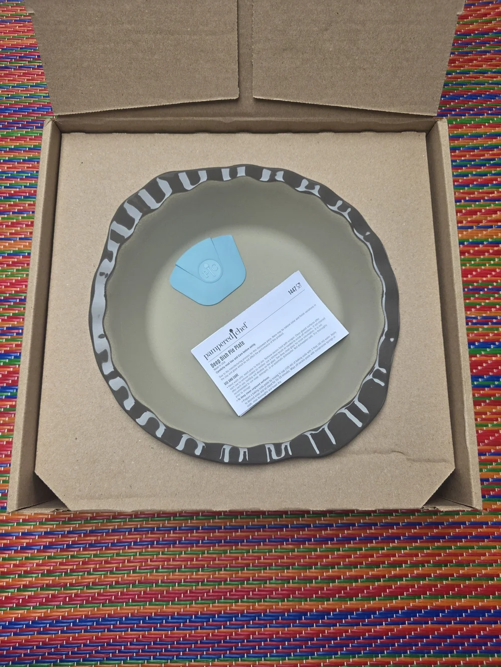 Pampered Chef Deep Dish Pie Plate New